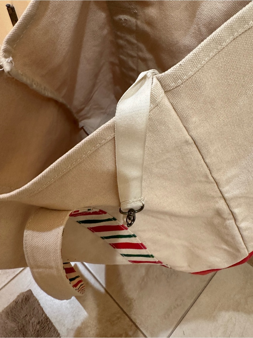 Disney Canvas Tote Bag in Cream and Red vintage - Picture 5 of 7